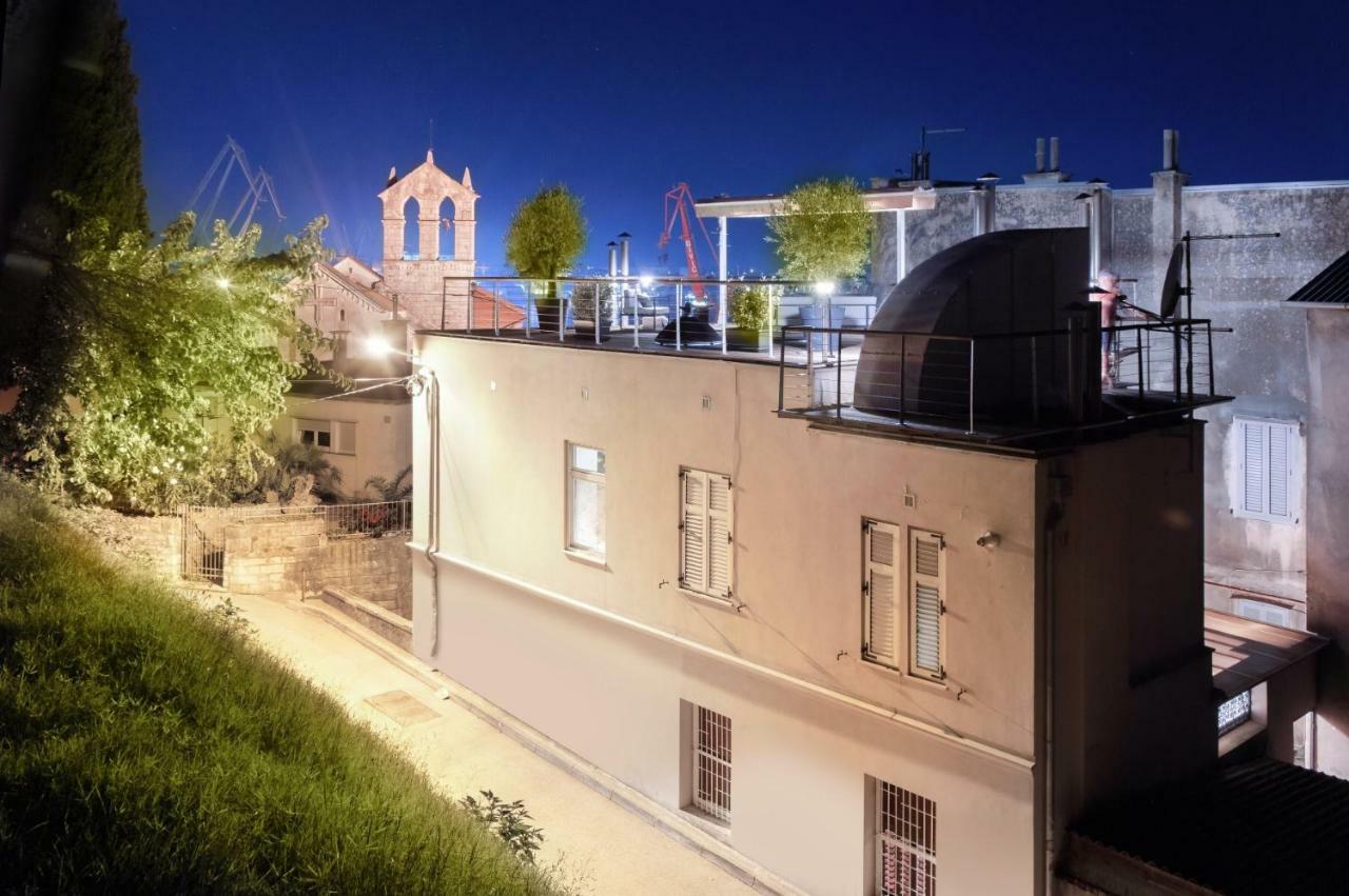 Apartment Altana With Free Parking プーラ エクステリア 写真